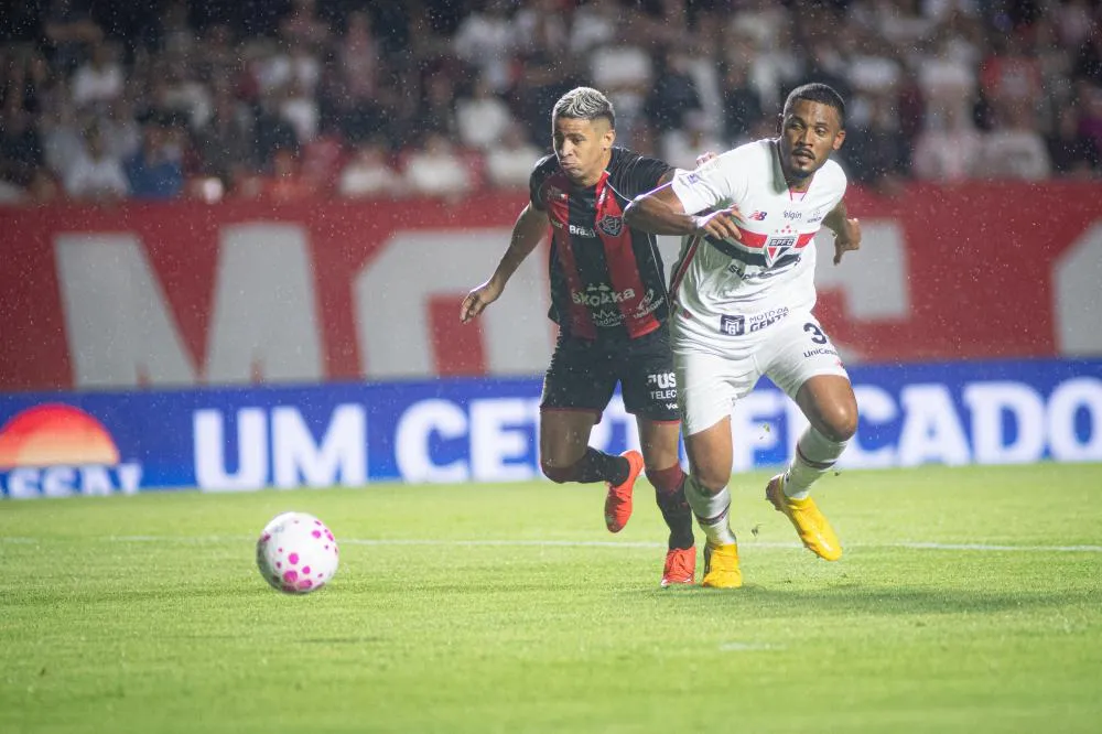  Victor Ferreira | EC Vitoria